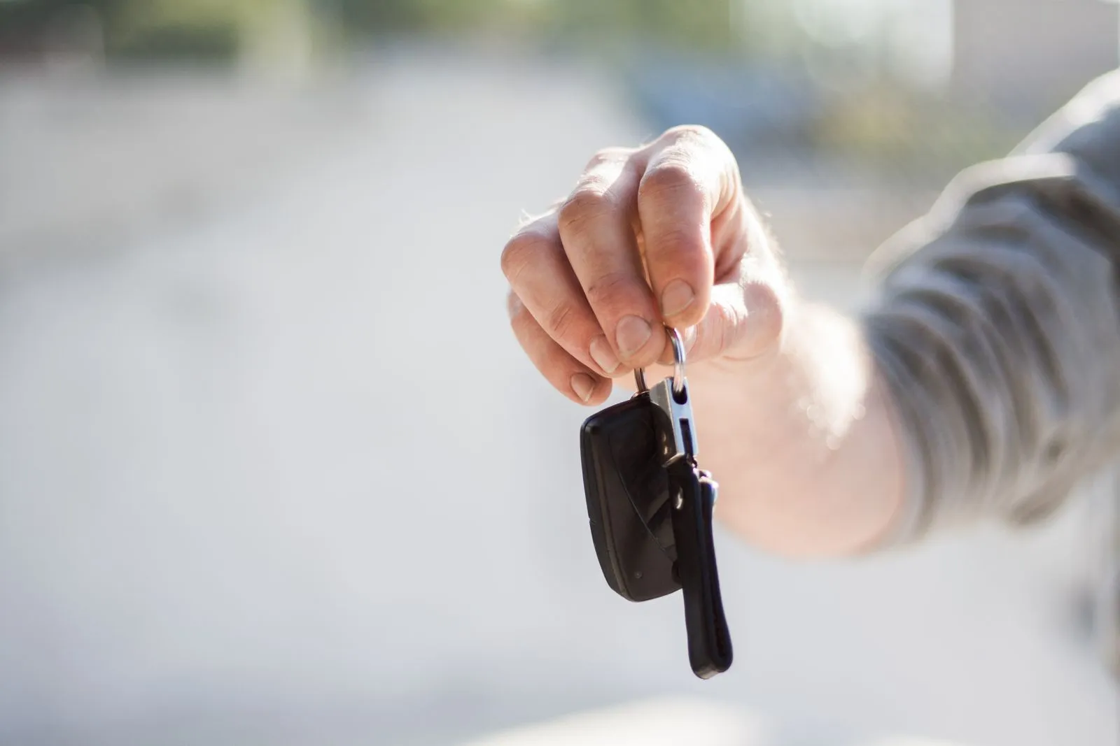 entrega de llaves de un auto